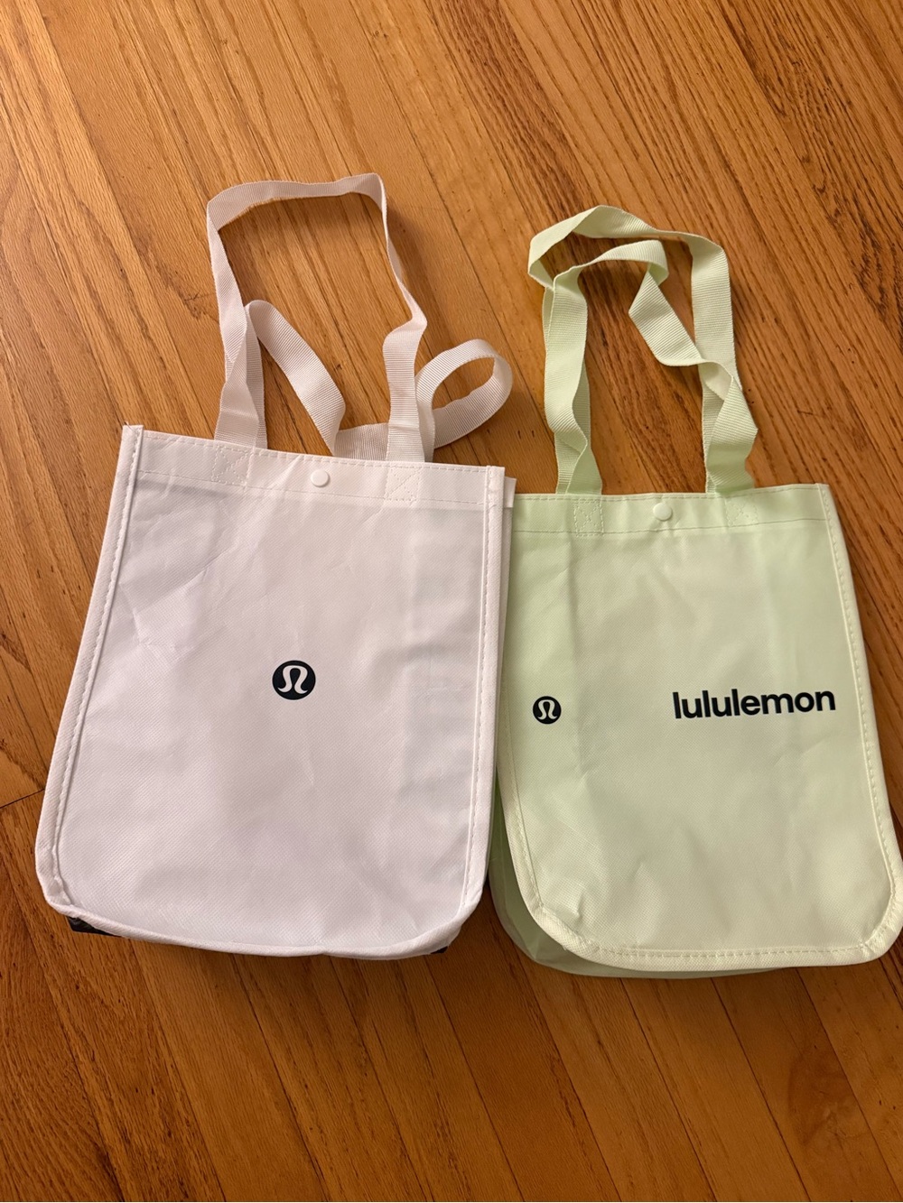Lululemon Reusable Small Bag (2)